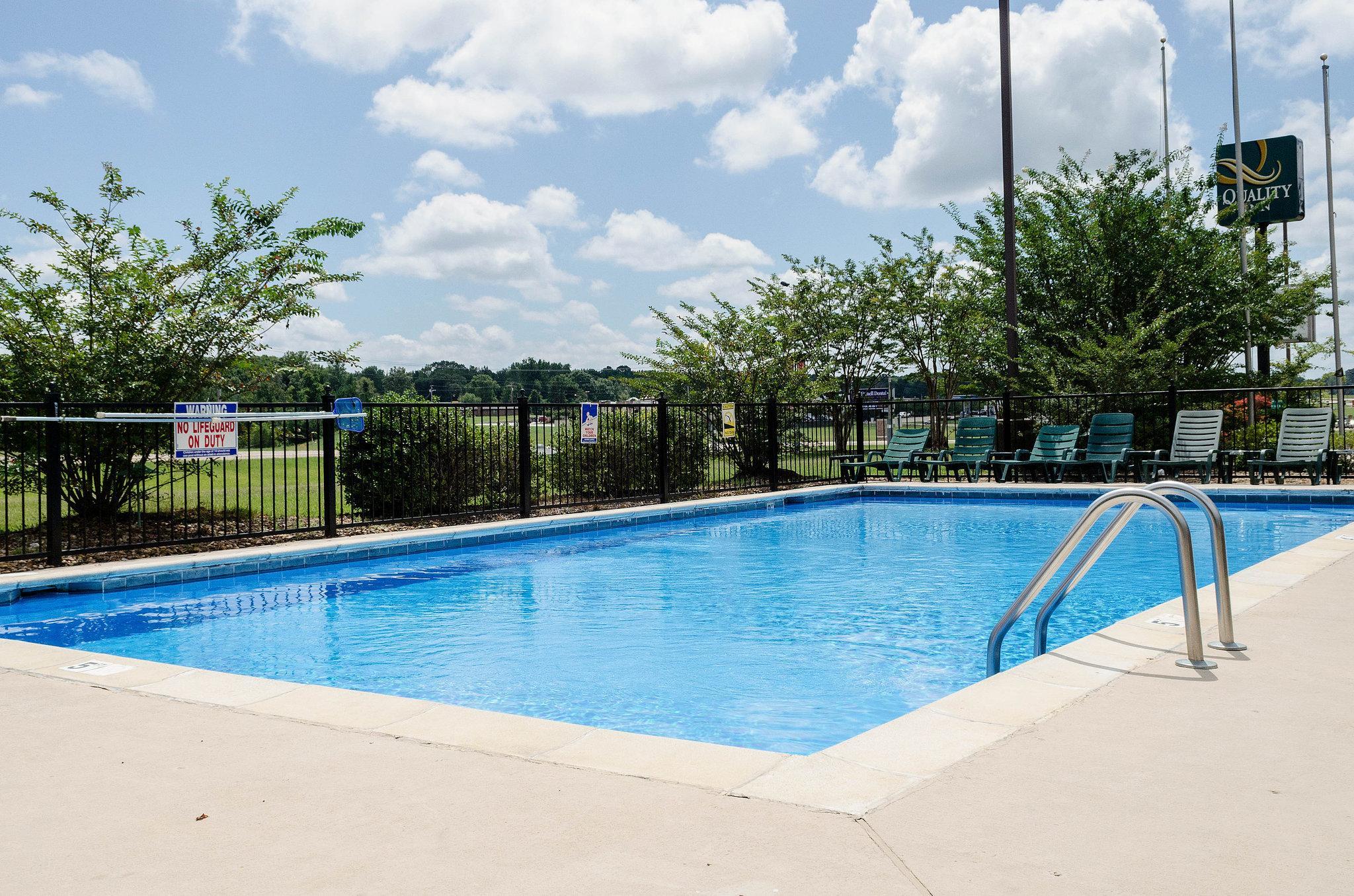 Quality Inn Louisville Exterior photo